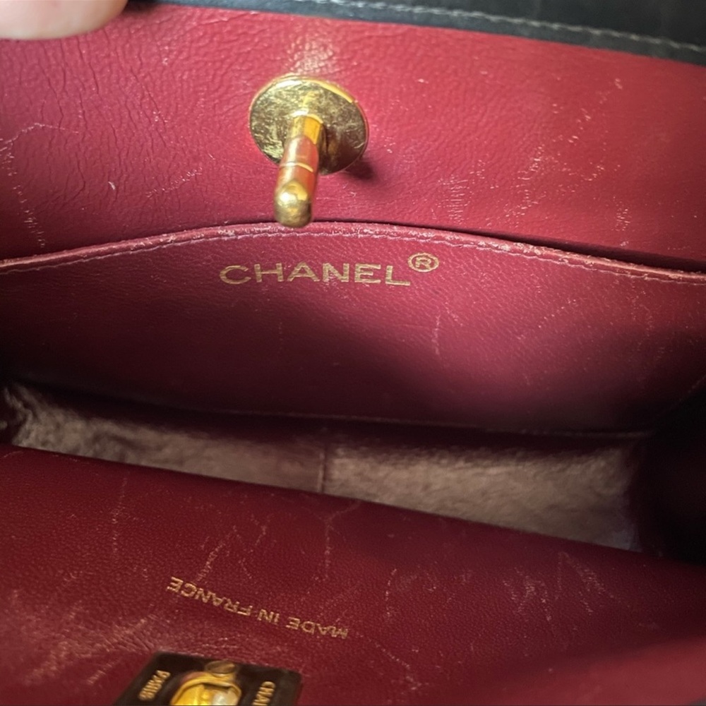 CHANEL Vintage Black Leather Mini 31 Crossbody Bag - Picture 7 of 9